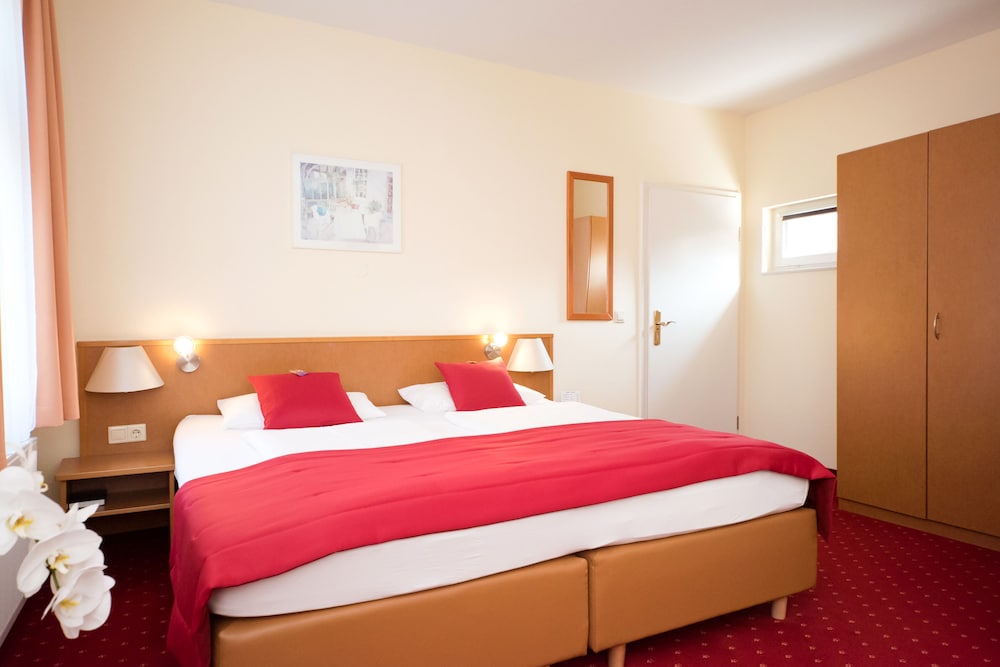 City Hotel Am Wasserturm 12/46