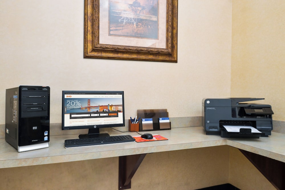 Holiday Inn Express Hotel And Suites Abilene Mall South 68/75