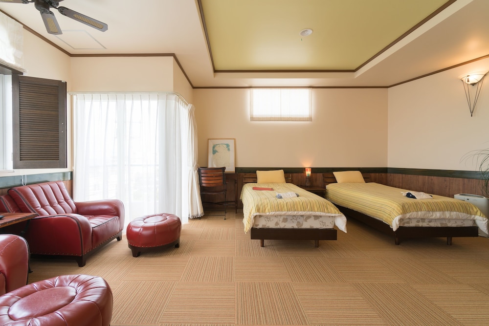 Auberge Bonne Chere Raout 12/45
