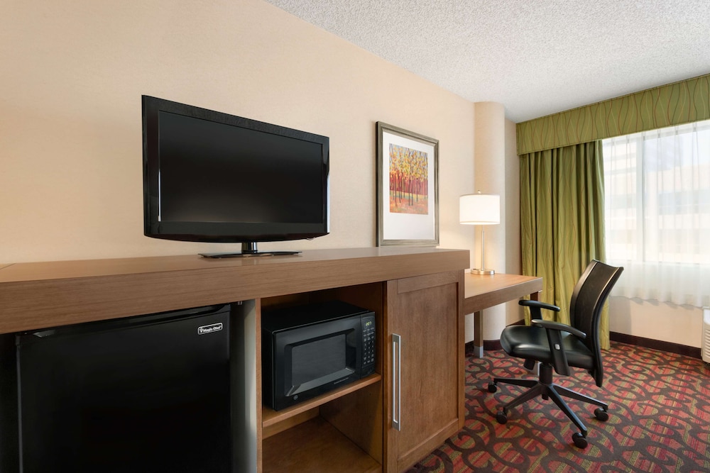 Hampton Inn Denver West Federal Center 46/51