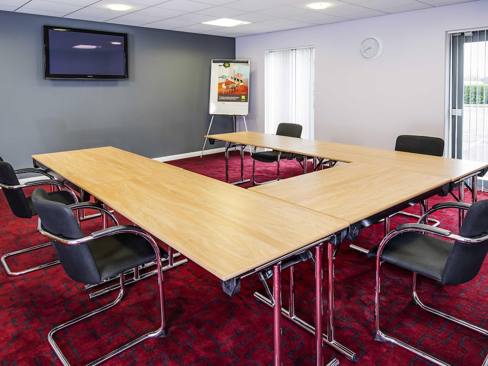 Ibis Styles Barnsley 37/50