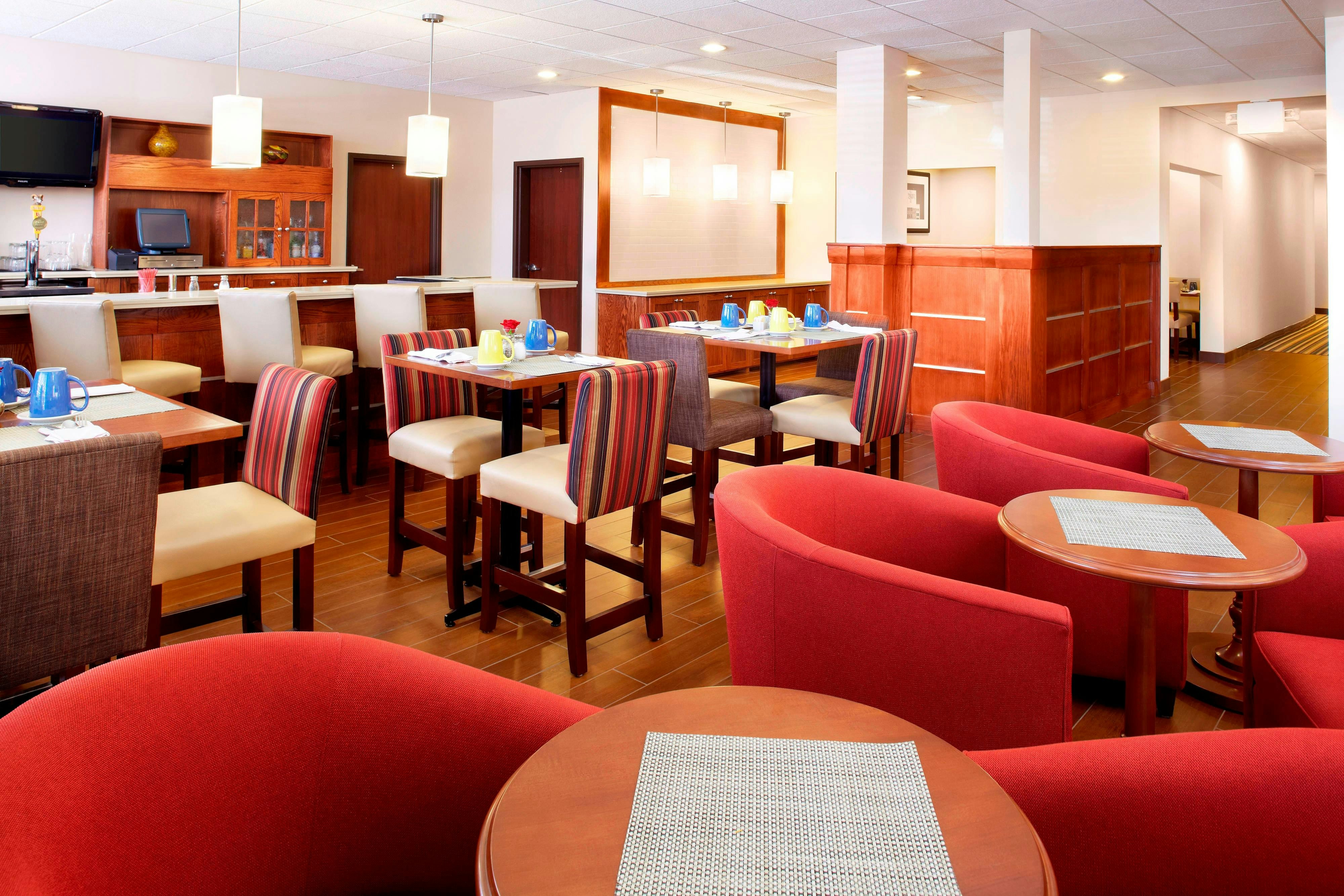 Four Points by Sheraton Houston Hobby Airport 18/20