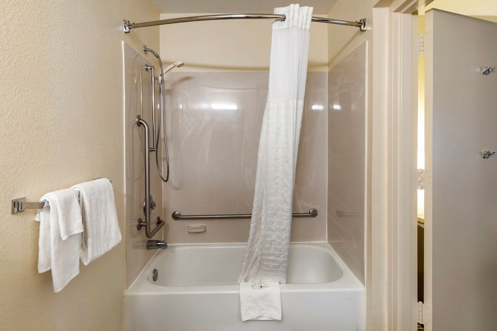 Quality Inn Duluth 19/37