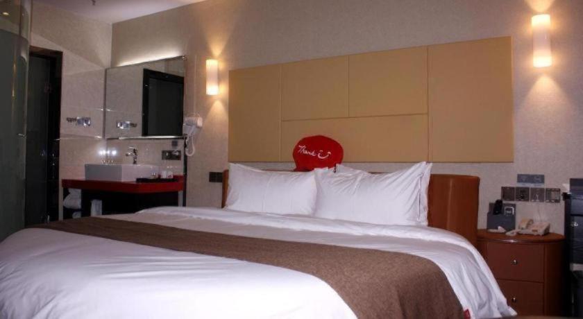 Thank Inn Plus Hotel (He'nan Zhoukou Chuanhui District Red Star Macalline) 23/49
