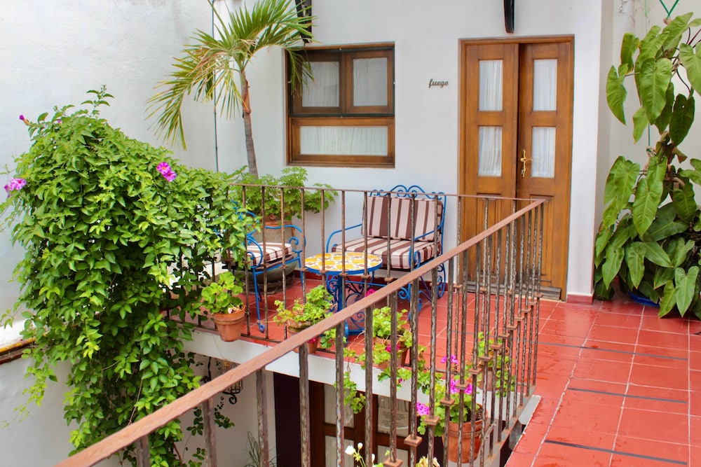 EL SERAFIN HOTEL BOUTIQUE 72/80