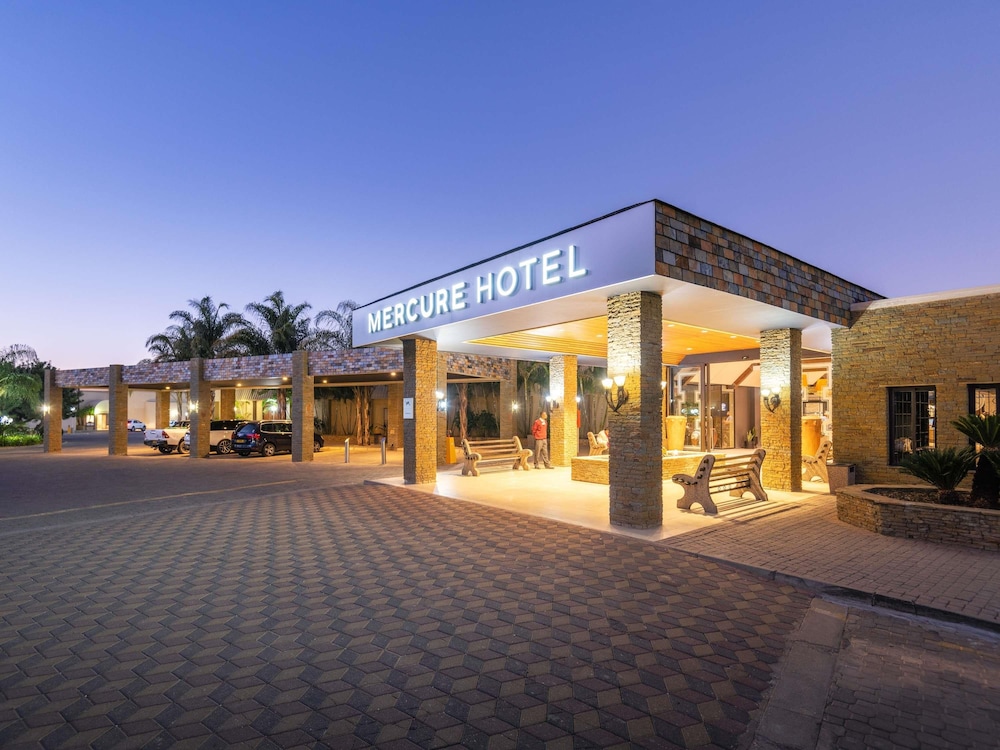 Mercure Hotel Windhoek 1/50