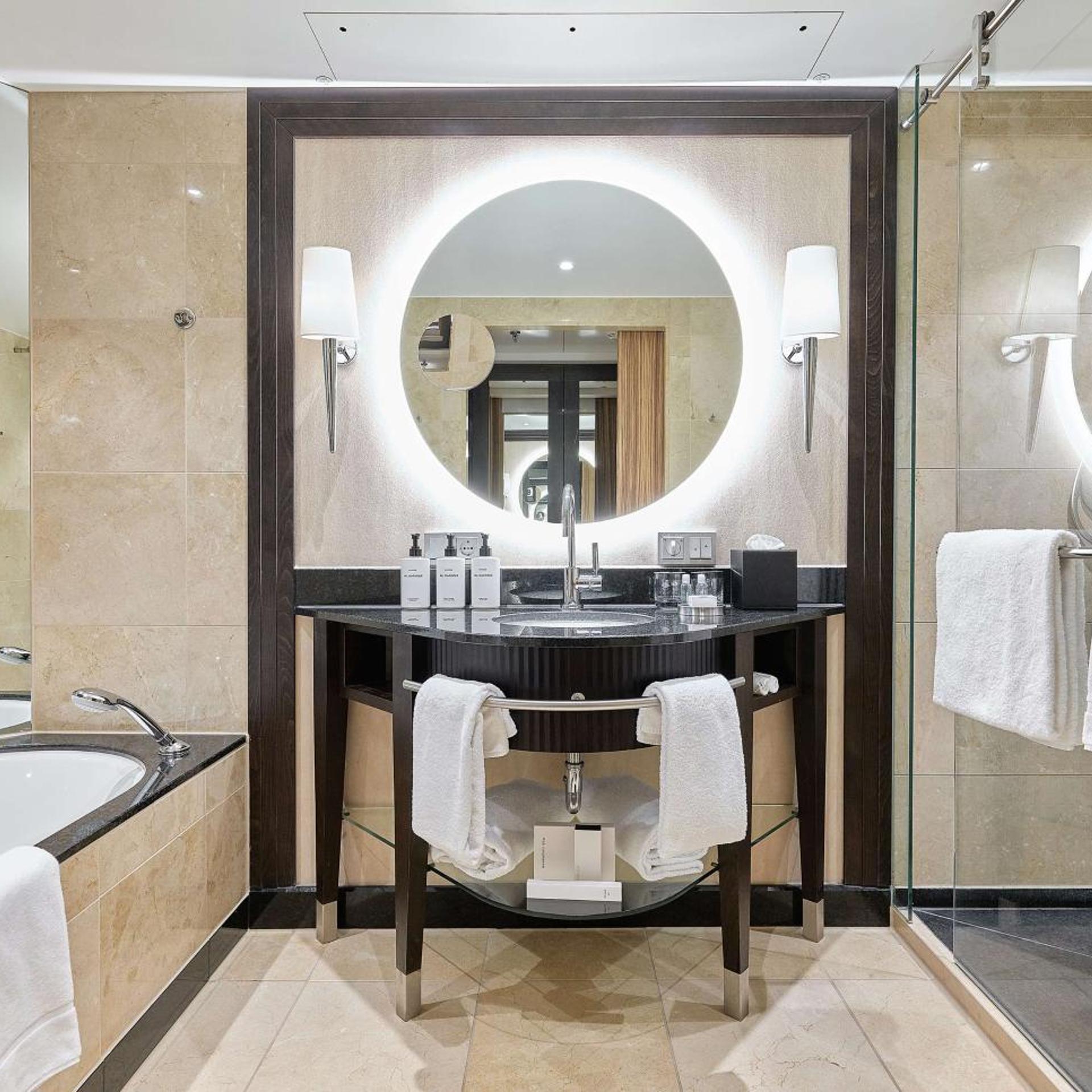 غرفة ديلوكس بسرير كينج مع أريكة، Hotel Ko59 Dusseldorf - Member of Hommage Luxury Hotels Collection 6/6