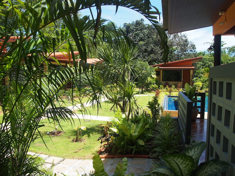 At Bangsak Resort 22/32