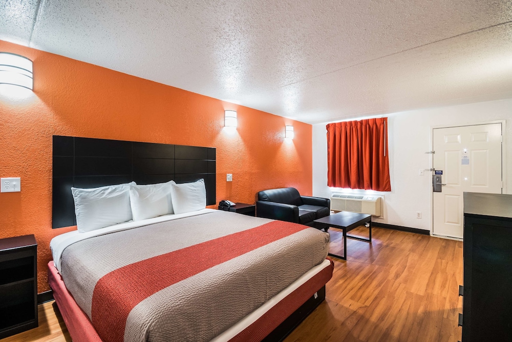 Motel6 Houston, TX - Brookhollow 16/48