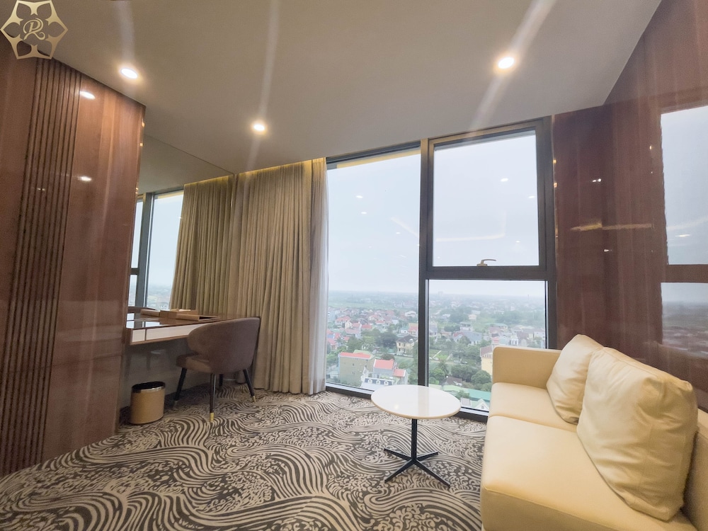Cua Dong Luxury Hotel 50/70