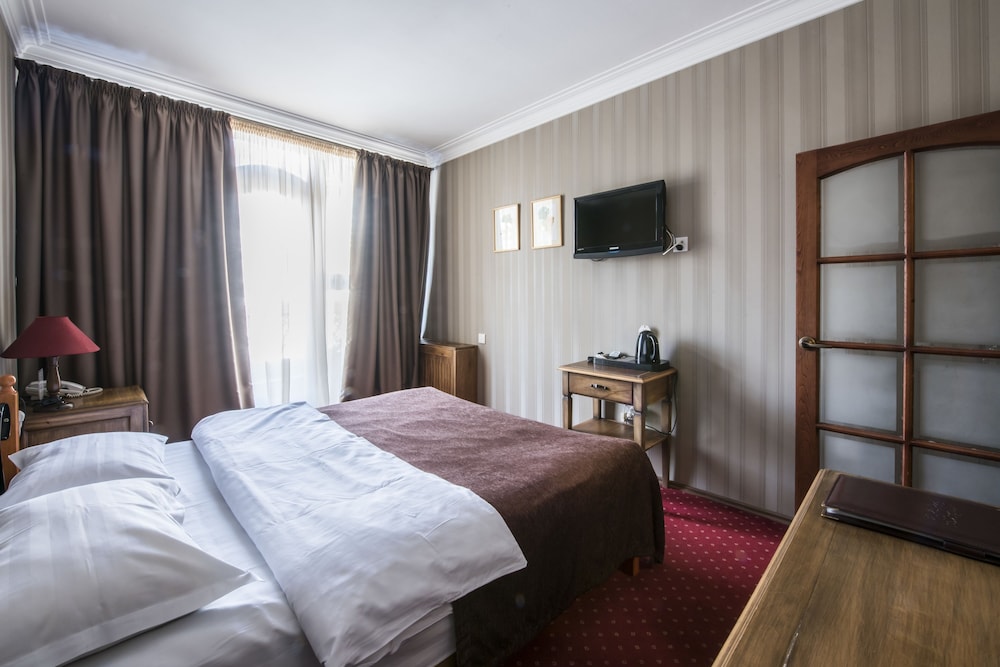 Kopala Hotel 10/55