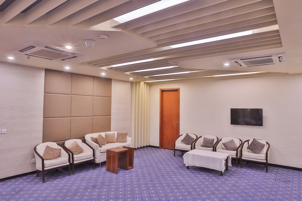 Avari Xpress Multan 34/49