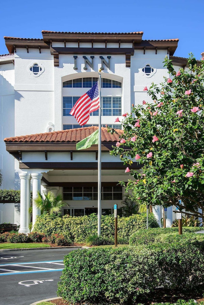 Inn At Pelican Bay 6/67