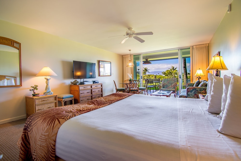 Kaanapali Maui at the Eldorado by OUTRIGGER 11/83