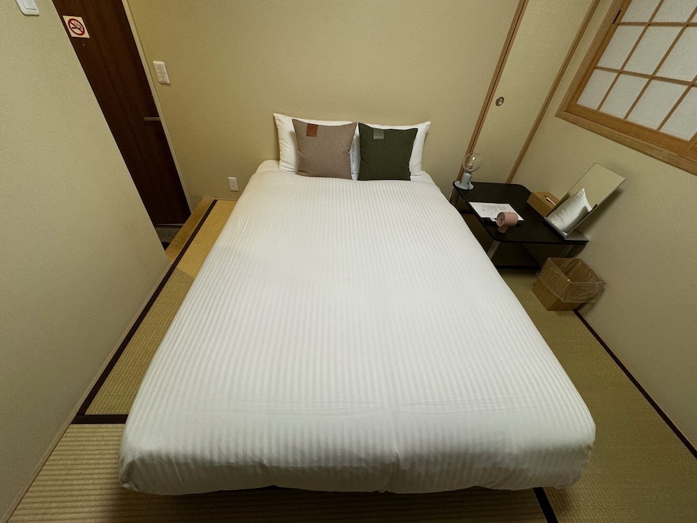 Hotel It's On 20/51