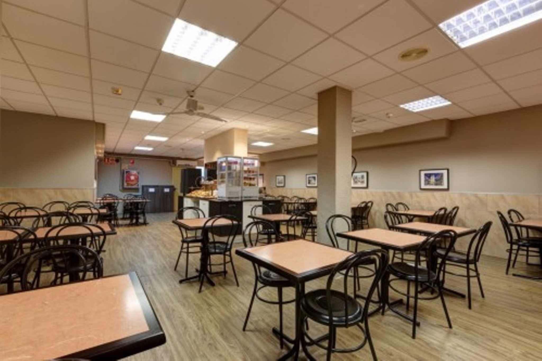 restaurant cafeteria