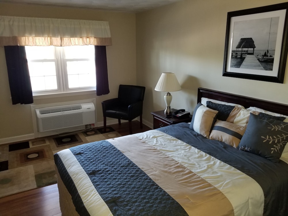 Colonial Inn Seekonk 11/58