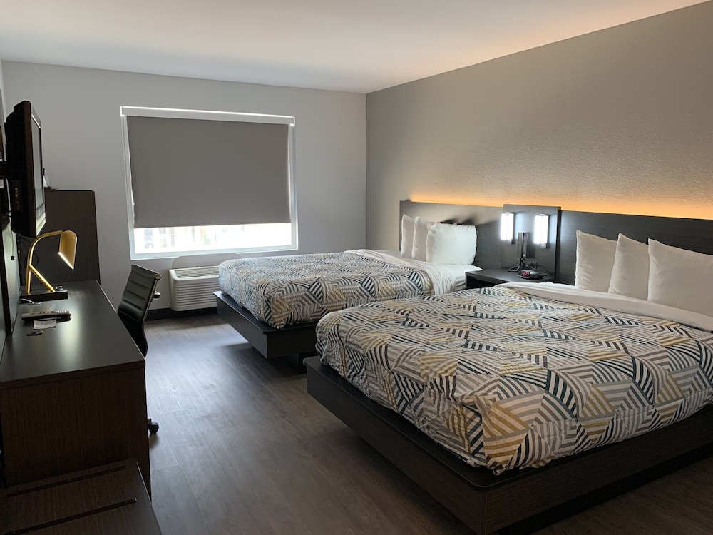 Hawthorn Extended Stay by Wyndham Hobbs 19/50