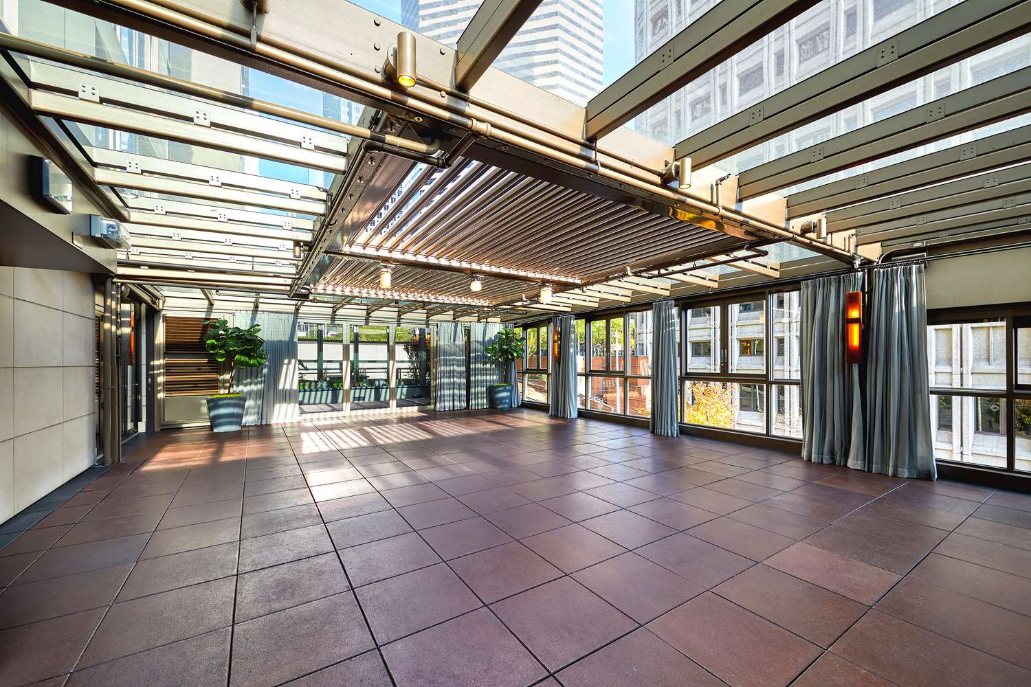Hotel 1000 Seattle 56/57