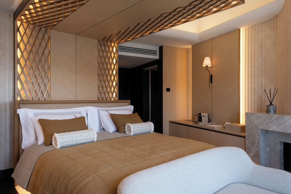 Room Bosphorus