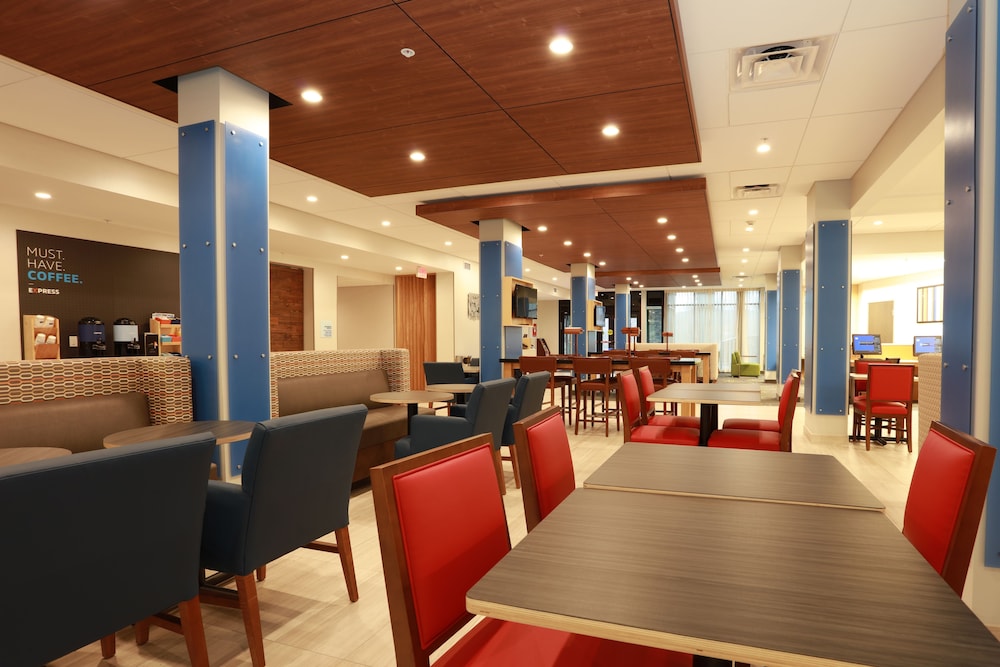 Holiday Inn Express Oneonta 52/62