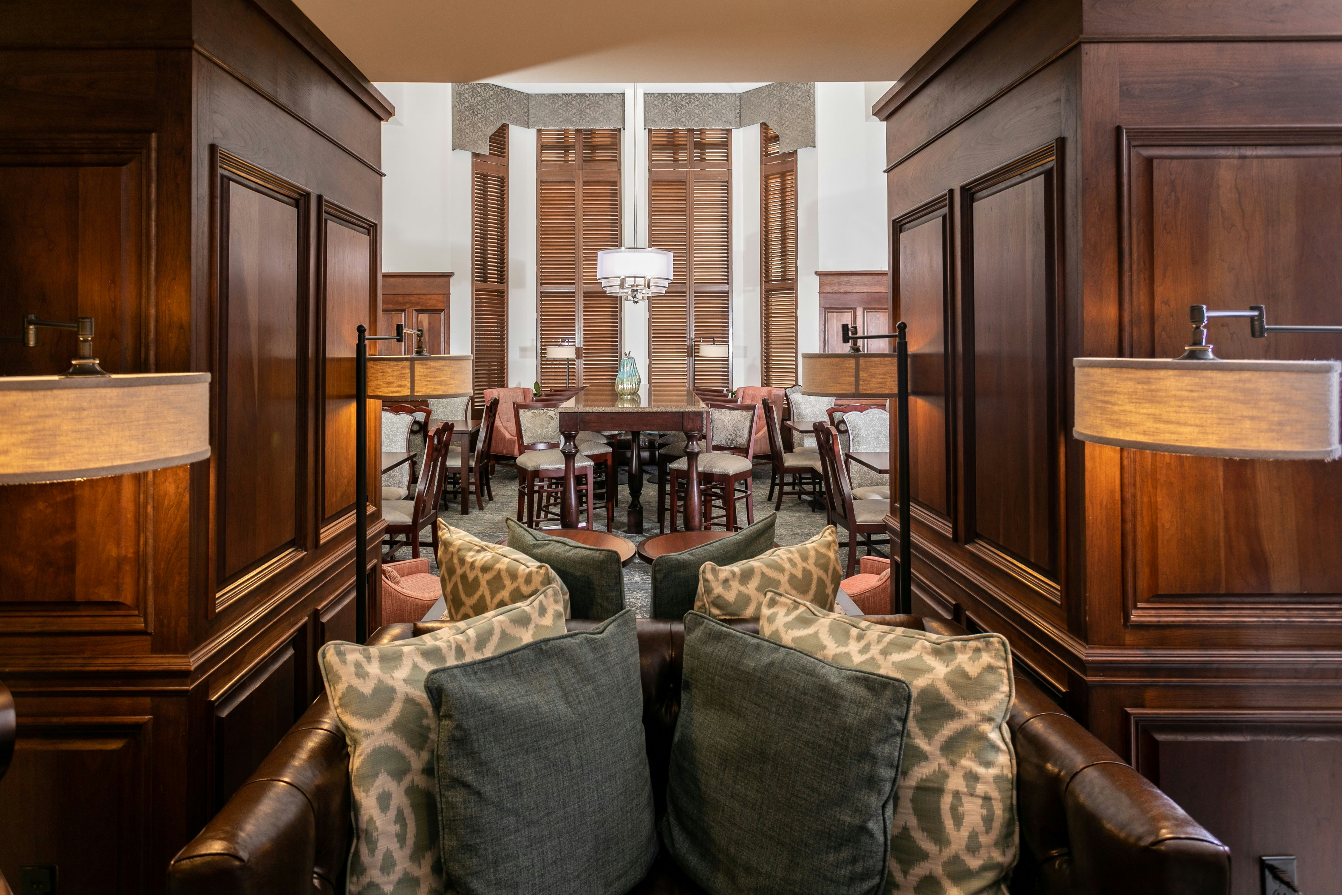 Hampton Inn Suites Nashville Green Hills 33/60