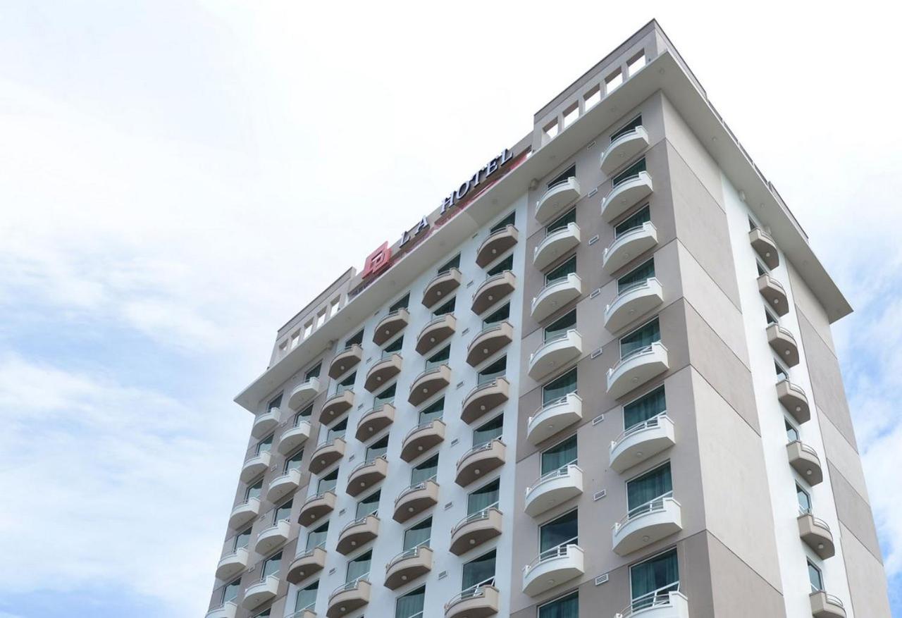 LA Hotel Tawau 6/24