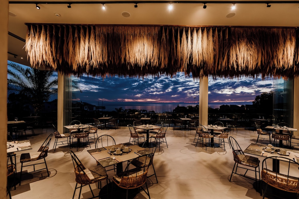 Cavo Zoe Seaside 32/49