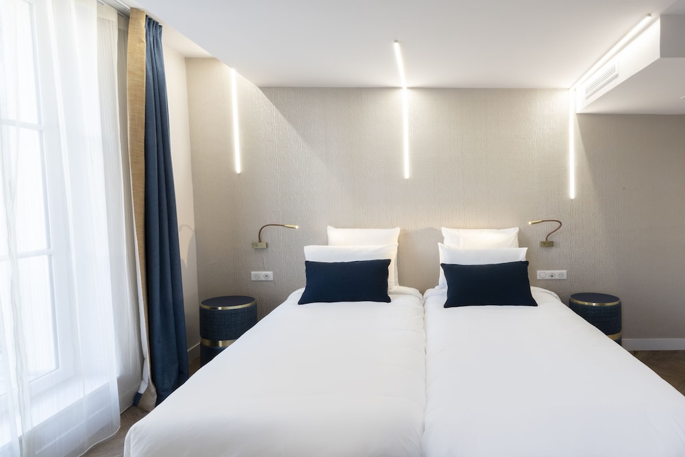 SUPERIOR, TWIN BEDS