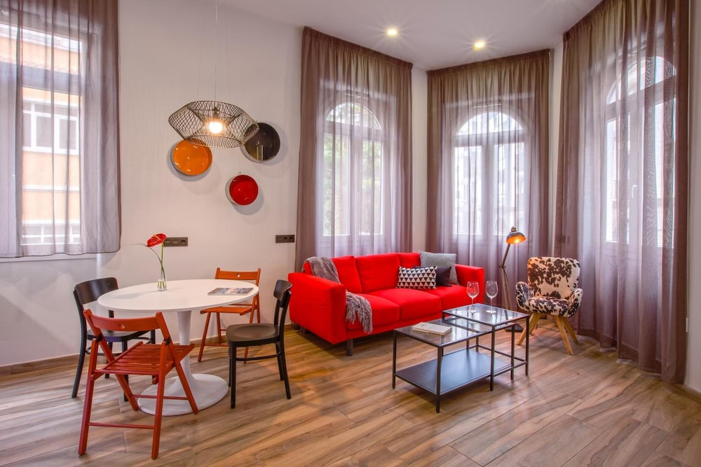 Gran Marina Suites 55/67