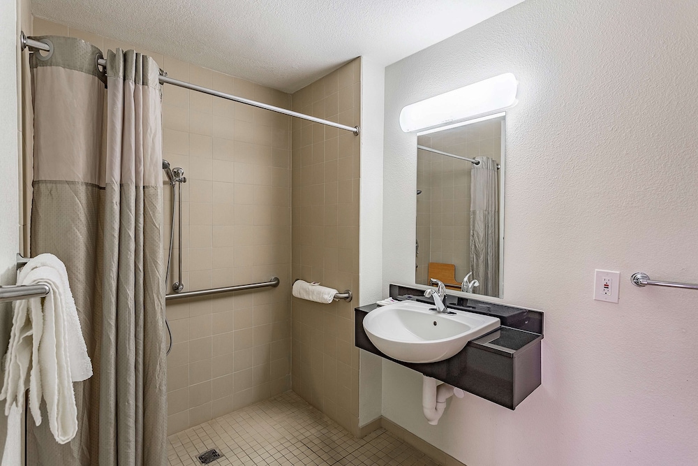 Motel6 Billings, MT - South 33/37