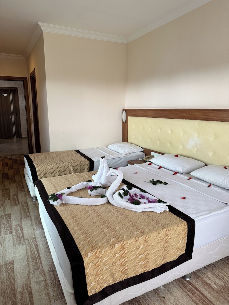 Mitos Apartment Hotel 14/42