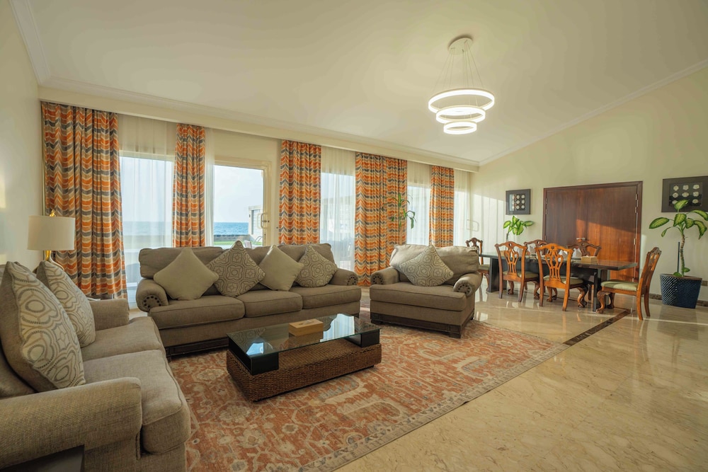 منتجع موفنبيك النورس جدة(Movenpick Resort Al Nawras Jeddah) 34/60