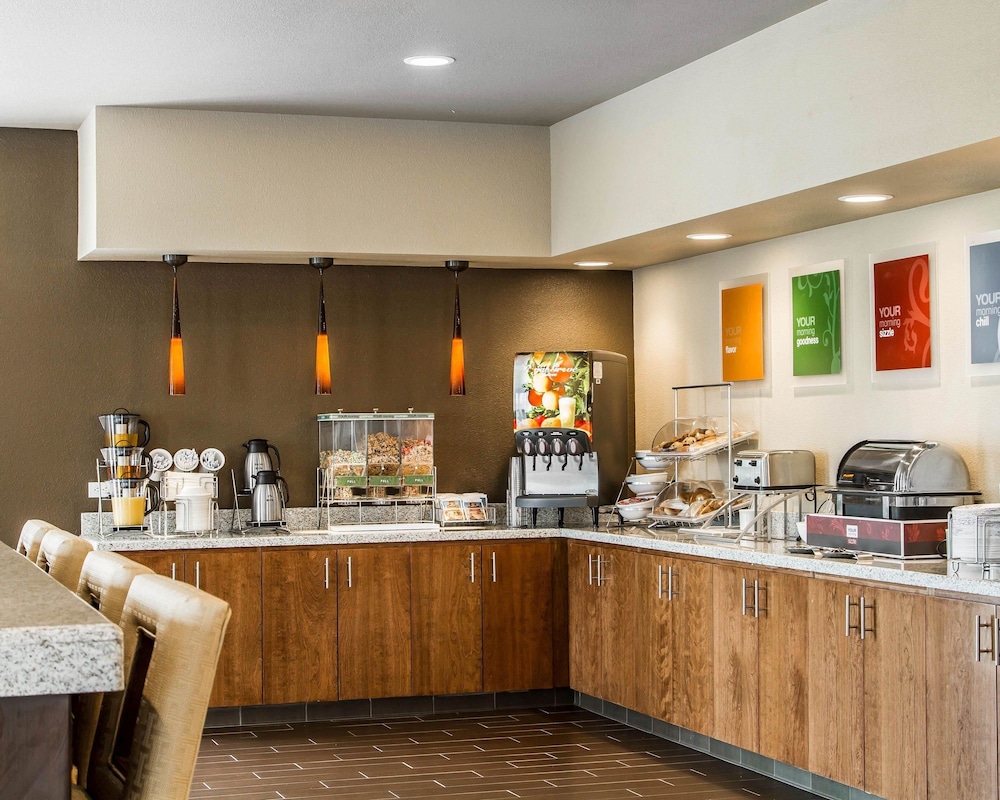 COMFORT SUITES WOODLAND - SACRAMENTO AIRPORT 35/46