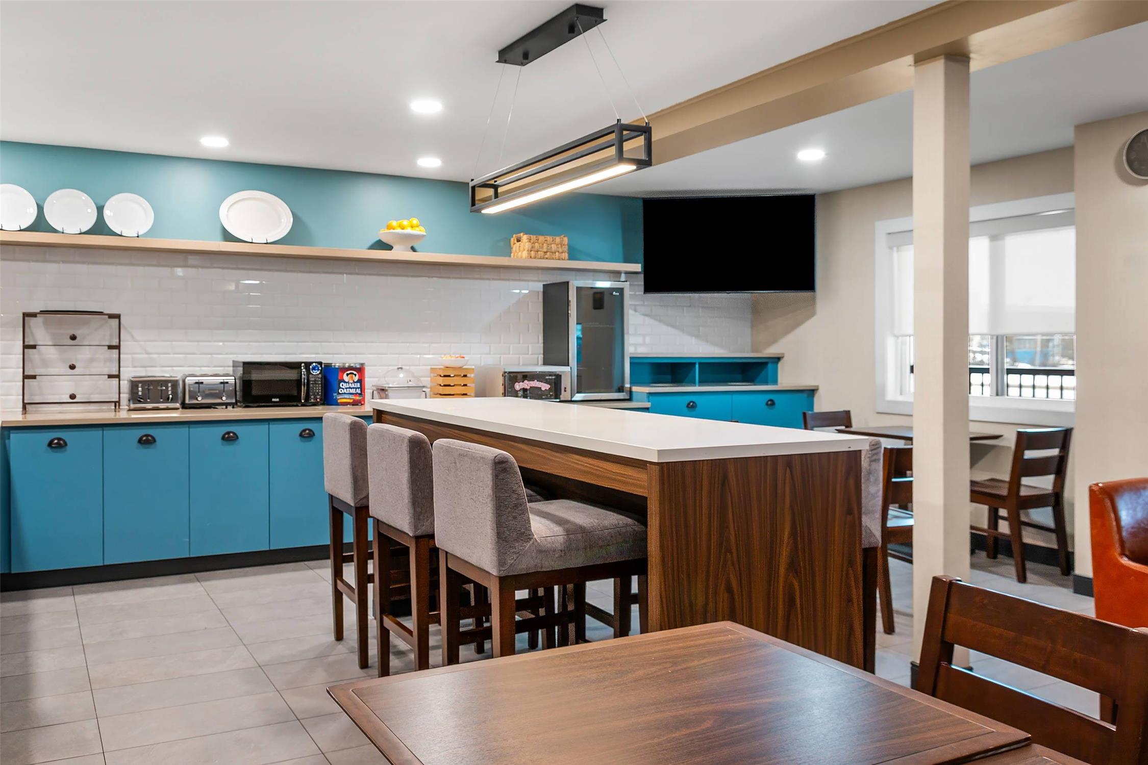 Country Inn And Suites By Radisson Winnipeg Mb 10/15