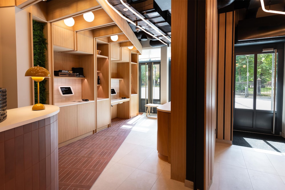 YOTELPAD London Stratford, Select by Hilton 39/50