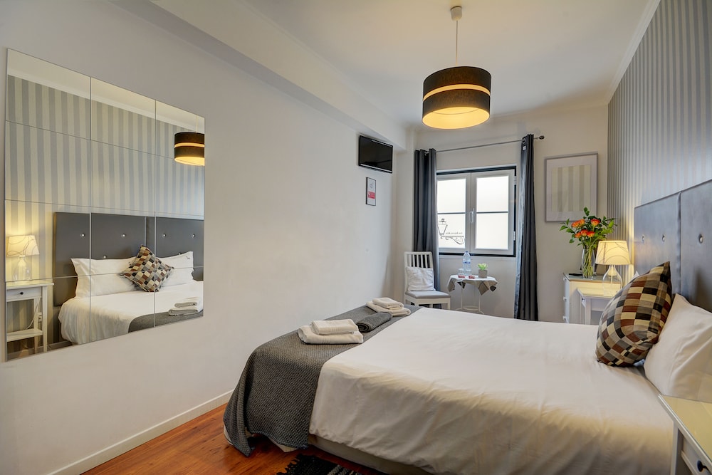 Inn Bairro Alto Bed & Breakfast 10/75