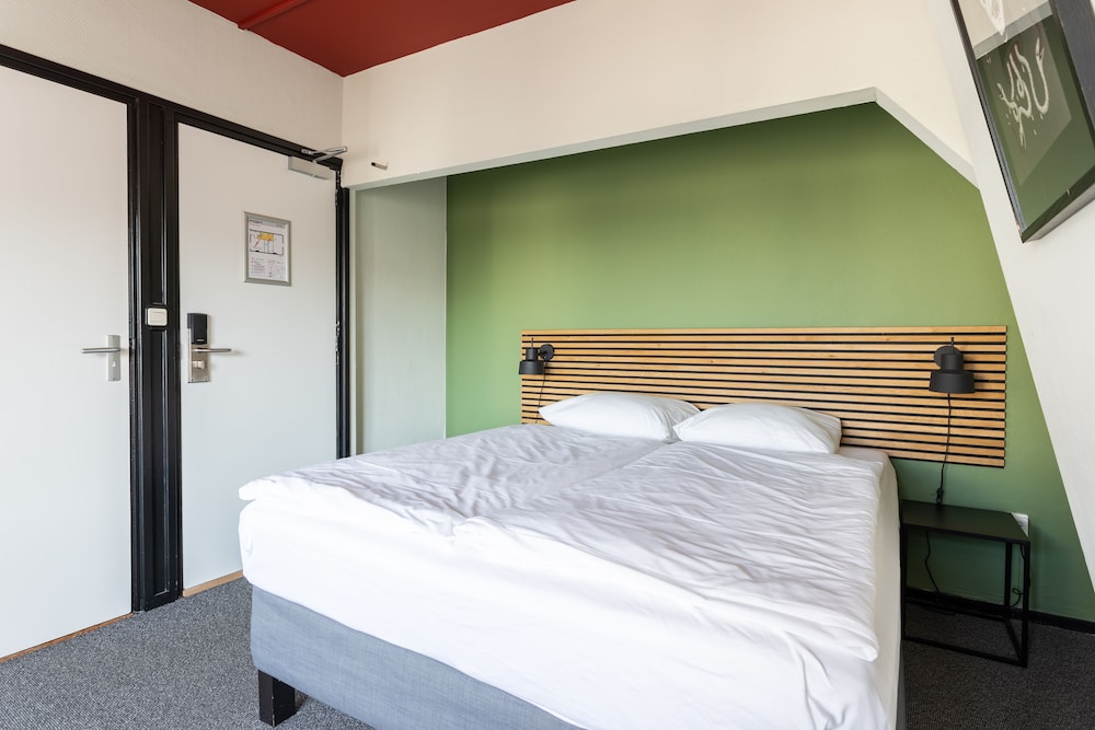 ROOM, DOUBLE BED, PRIVATE BATHROOM