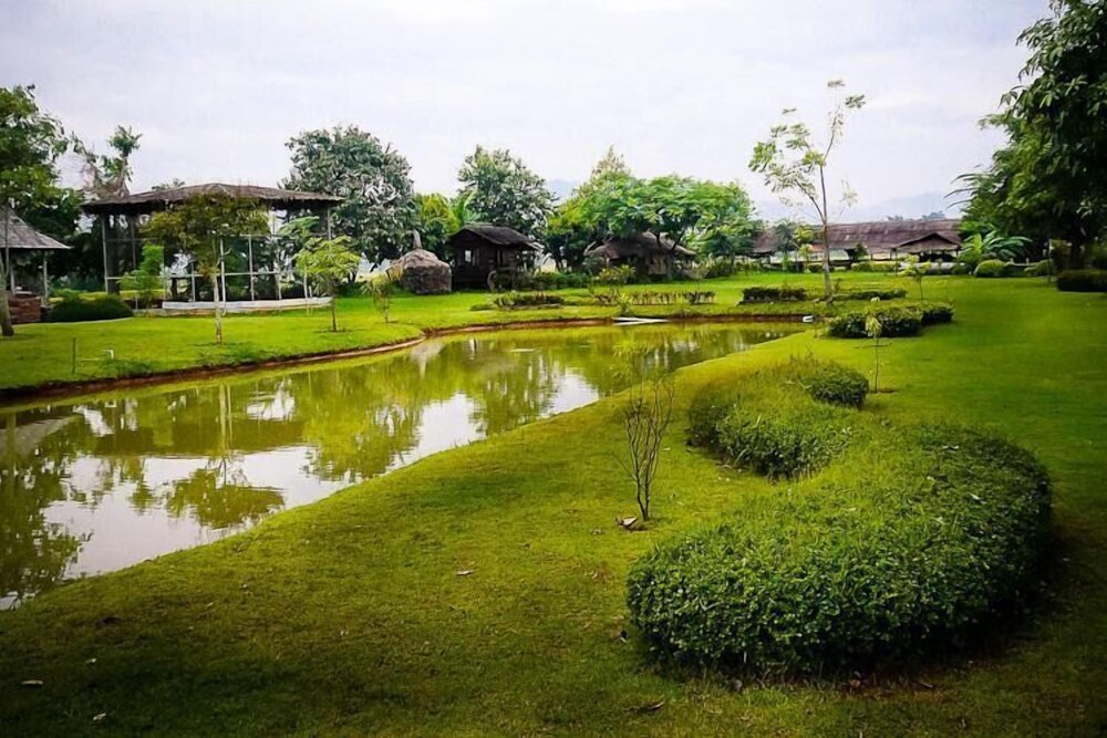 Golden Pine Resort and Spa 49/59