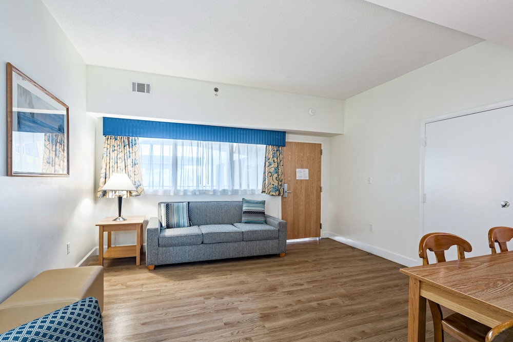 The Atrium Resort 27/36