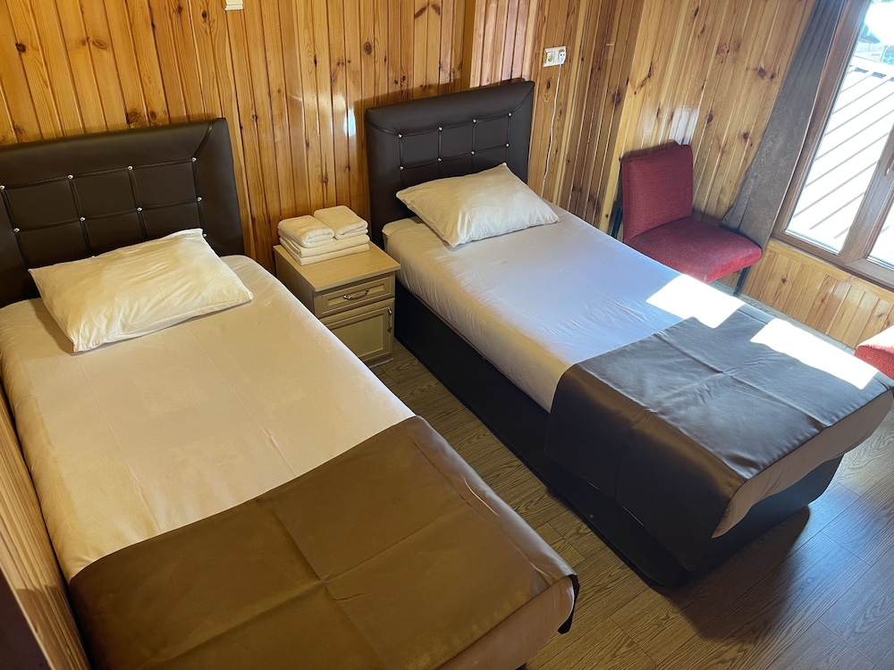 Ozkan Hotel 5/50