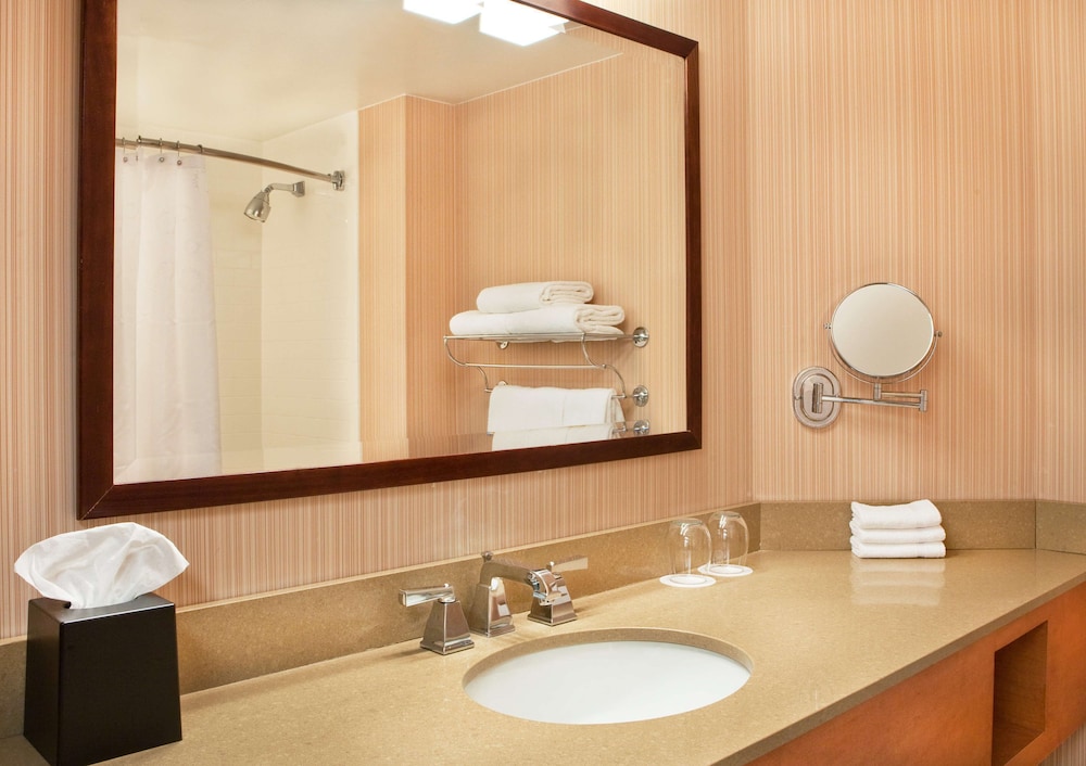 Doubletree By Hilton Burlington Vermont 16/88