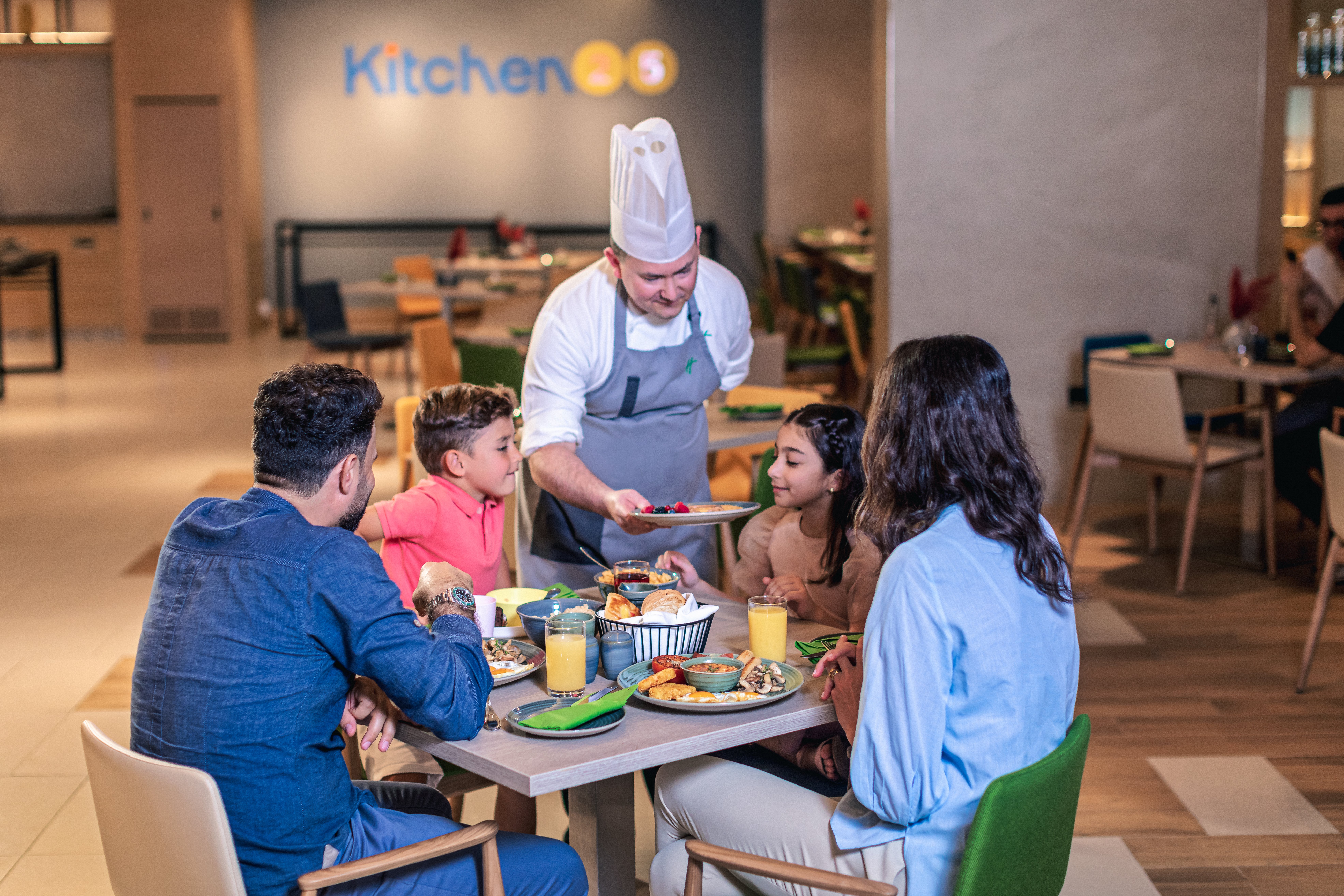 Holiday Inn & Suites Dubai Science Park 31/50