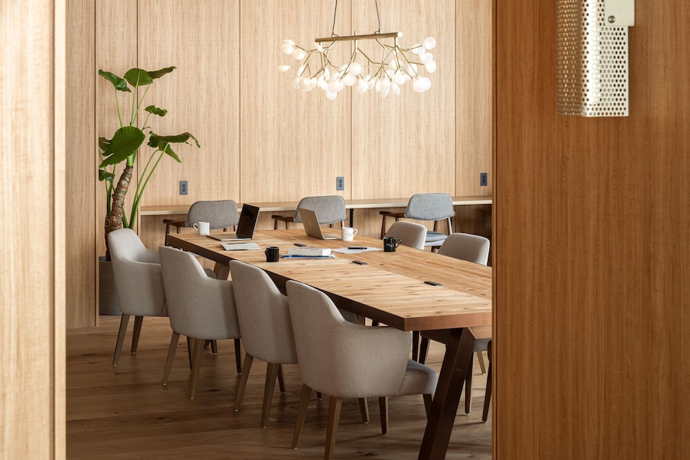 Bespoke Hotel Sapporo 39/41