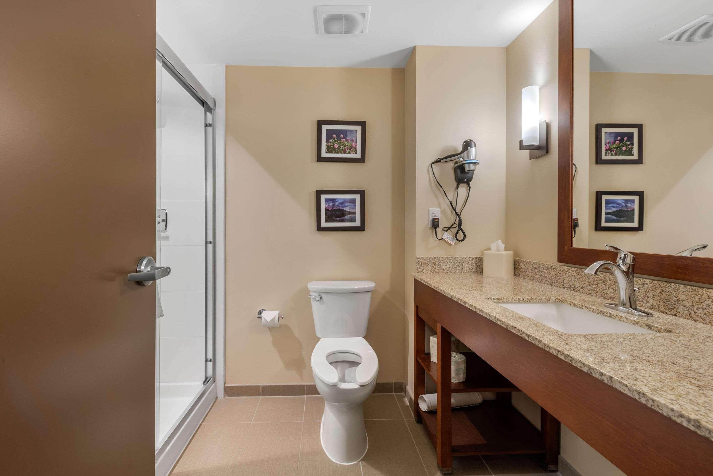 جناح، Comfort Suites Denver Near Anschutz Medical Campus 5/8