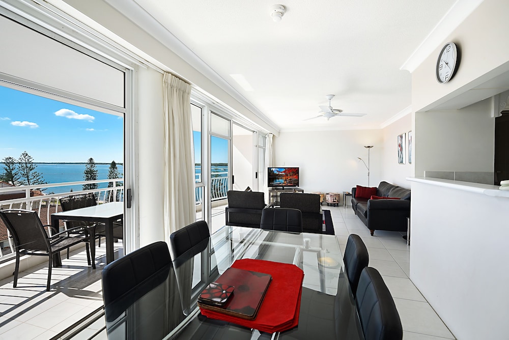 Atrium Resort 50/70