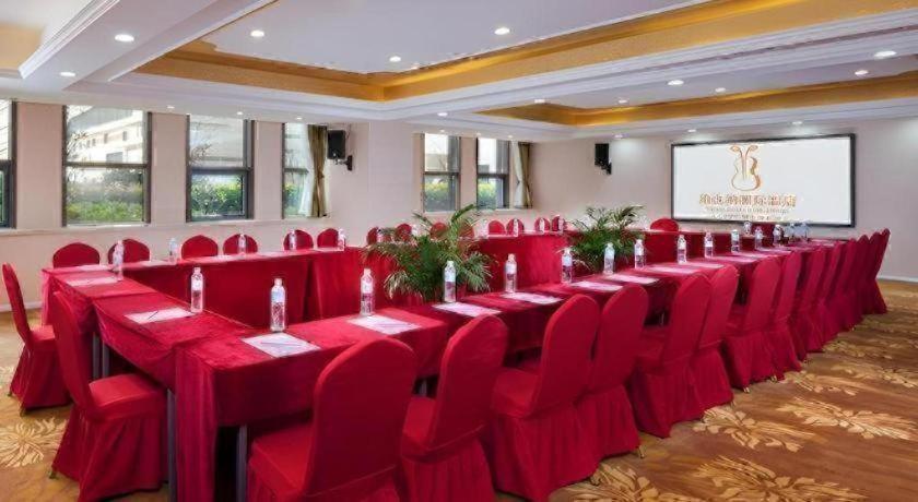 Vienna International Hotel Kunming (West Guangfu Road Station Branch) 47/48