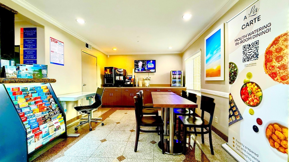 Days Inn By Wyndham Los Angeles Lax Redondo Manhattan Beach 42/56