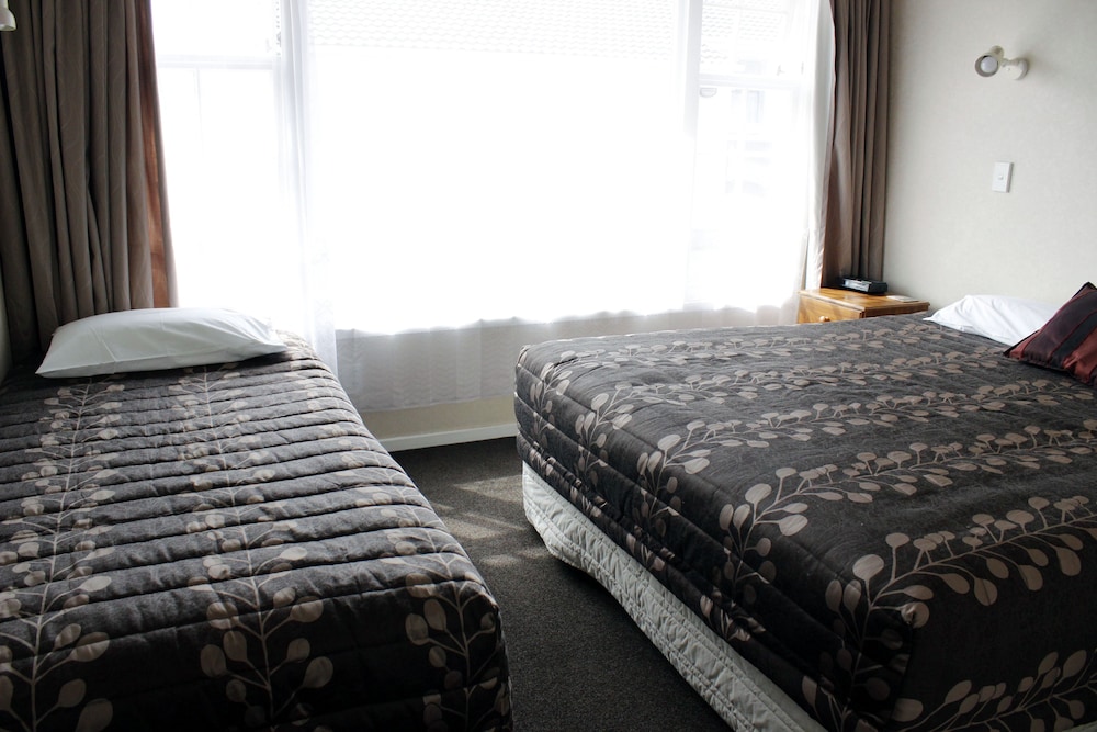 Colonial Motels on Mary Street 16/42