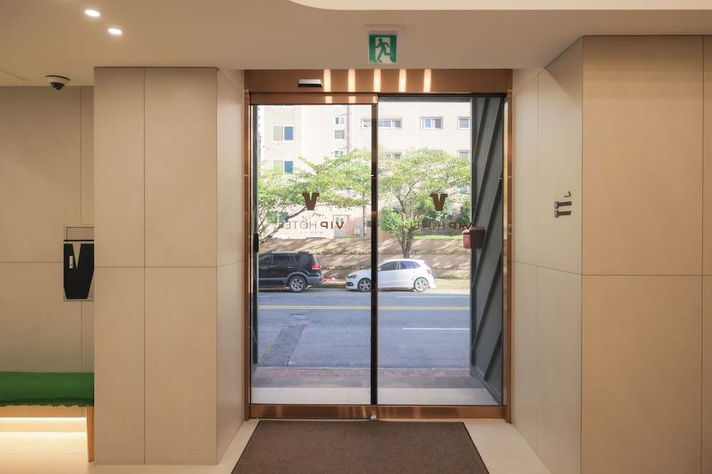 Vip Hotel Mok-Po 52/59